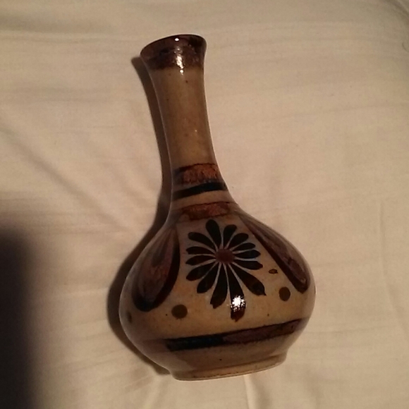 Villanueva Pottery Stem Vase - Picture 2 of 4